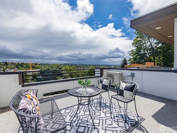 1019 Sturgus Avenue S B, Seattle WA 98144