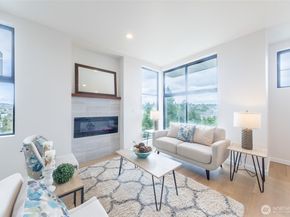 1019 Sturgus Avenue S B, Seattle WA 98144
