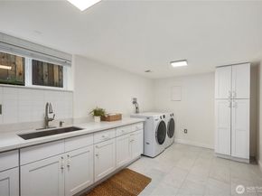4003 E Newton Street, Seattle WA 98112