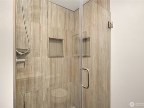 21743 NE 176th Place, Woodinville WA 98077