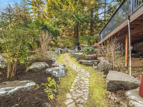 21743 NE 176th Place, Woodinville WA 98077