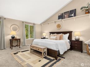 21743 NE 176th Place, Woodinville WA 98077