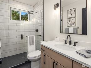 12226 NE 70th Street, Kirkland WA 98033