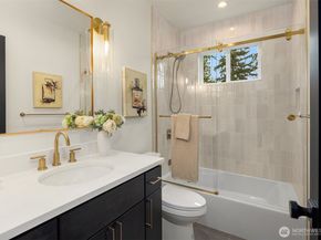 12226 NE 70th Street, Kirkland WA 98033