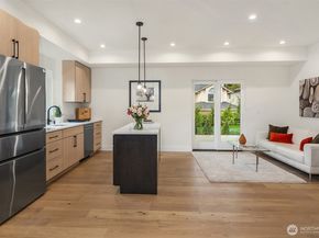 12226 NE 70th Street, Kirkland WA 98033