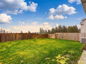 1323 Baker Heights Loop, Bremerton WA 98312