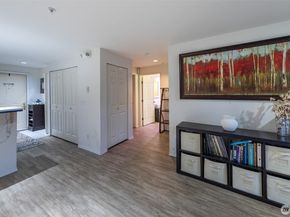 15917 Waynita Way NE E206, Bothell WA 98011