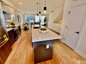 12215 Des Moines Memorial Drive S B, Seattle WA 98168