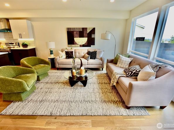 12215 Des Moines Memorial Drive S B, Seattle WA 98168