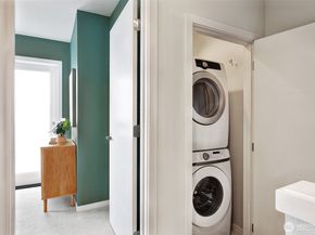 2046 14th Avenue W B, Seattle WA 98119