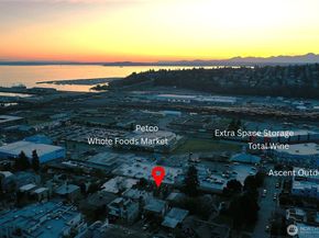 2046 14th Avenue W B, Seattle WA 98119