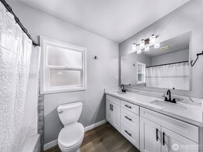 222 W Marilyn Avenue, Everett WA 98204