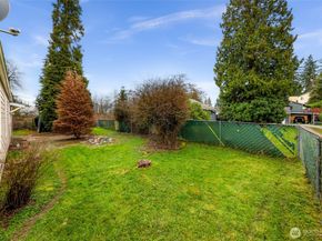 222 W Marilyn Avenue, Everett WA 98204