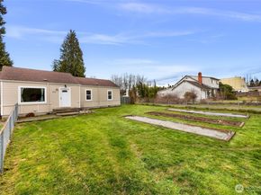 222 W Marilyn Avenue, Everett WA 98204
