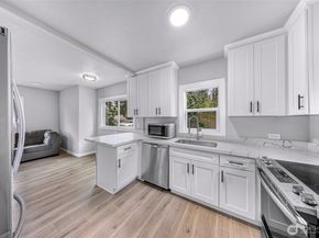 222 W Marilyn Avenue, Everett WA 98204