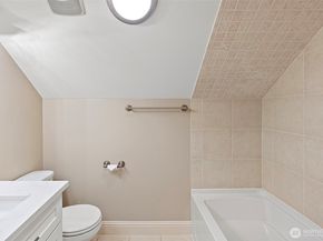 8180 NE West Port Madison Road, Bainbridge Island WA 98110