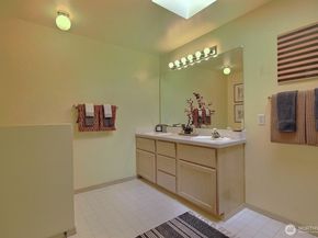 10513 SE 250th Place F104, Kent WA 98030