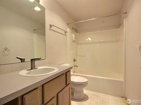 10513 SE 250th Place F104, Kent WA 98030