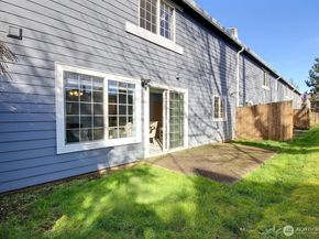 10513 SE 250th Place F104, Kent WA 98030