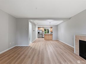 1814 I Street NE 202, Auburn WA 98002