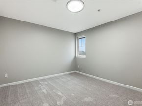 1814 I Street NE 202, Auburn WA 98002