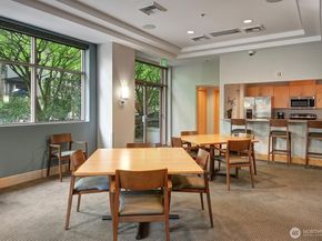 1100 106th Avenue NE 902, Bellevue WA 98004