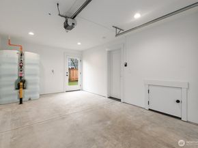 12562 17th Avenue NE B, Seattle WA 98125