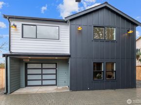 12562 17th Avenue NE B, Seattle WA 98125