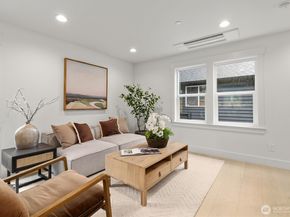 12562 17th Avenue NE B, Seattle WA 98125