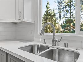 11785 Penny Place NE, Bainbridge Island WA 98110