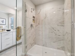 13524 NE 104th Way 46, Kirkland WA 98033