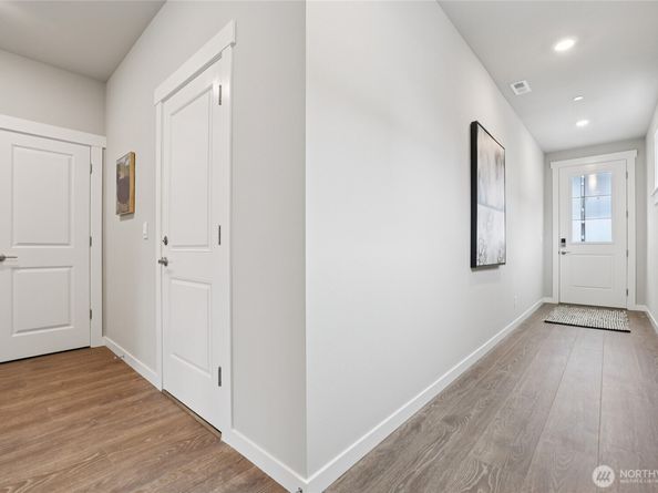 13524 NE 104th Way 46, Kirkland WA 98033