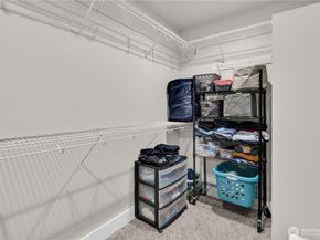 423 205th Street SW B, Lynnwood WA 98036