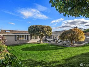 9642 Hilltop Road, Bellevue WA 98004