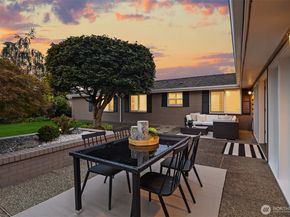 9642 Hilltop Road, Bellevue WA 98004