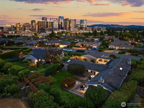 9642 Hilltop Road, Bellevue WA 98004