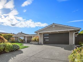 9642 Hilltop Road, Bellevue WA 98004