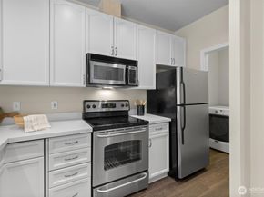 10909 Avondale Road NE R170, Redmond WA 98052