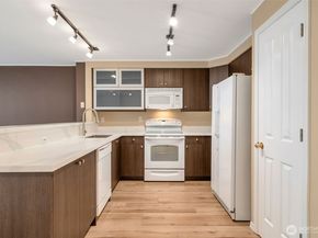 3980 129th Place SE B102, Bellevue WA 98006