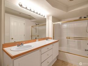 3980 129th Place SE B102, Bellevue WA 98006