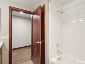 1400 2nd Avenue N 284, Seattle WA 98109