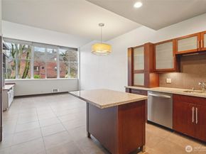 1400 2nd Avenue N 284, Seattle WA 98109