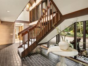 9027 SE 50th Street, Mercer Island WA 98040