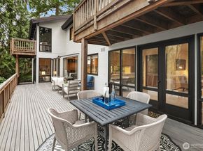 9027 SE 50th Street, Mercer Island WA 98040