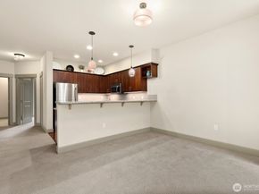 2115 201st Place SE H3, Bothell WA 98021