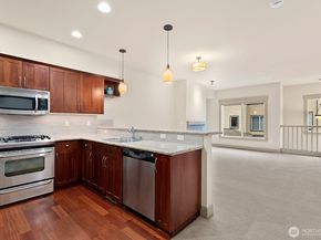 2115 201st Place SE H3, Bothell WA 98021