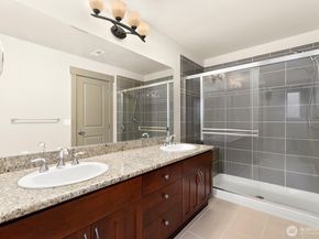 2115 201st Place SE H3, Bothell WA 98021