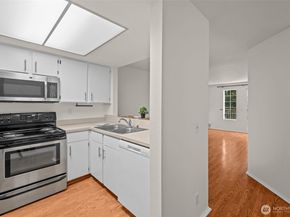 8512 242nd Street SW 3, Edmonds WA 98026