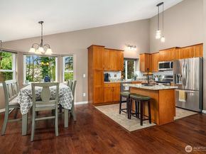 17649 152nd Place SE, Renton WA 98058