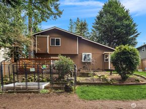 17649 152nd Place SE, Renton WA 98058